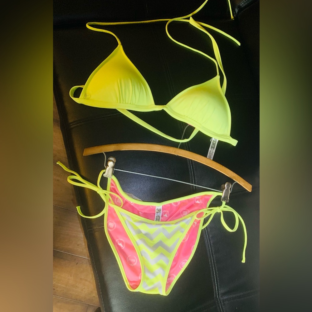 Victoria’s Secret Pink bikini